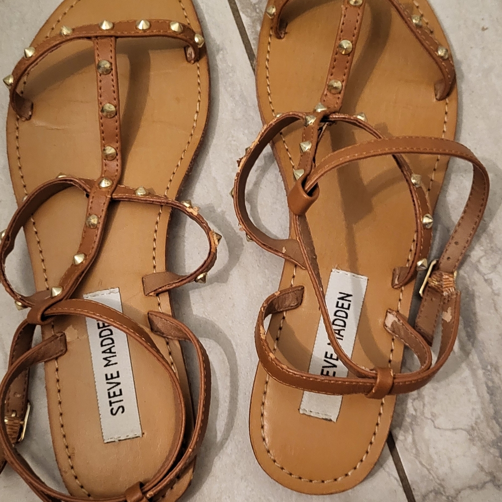 Steve Madden Tan Gladiator Style Sandals with Gold Studs